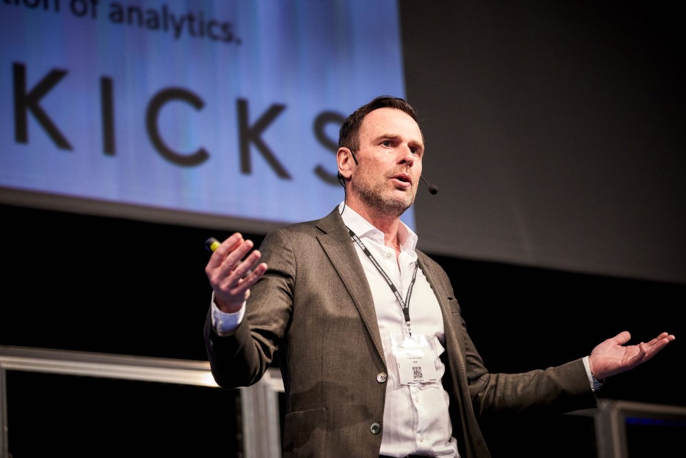 Fredrik Backner presenting at the Data Innovation Summit